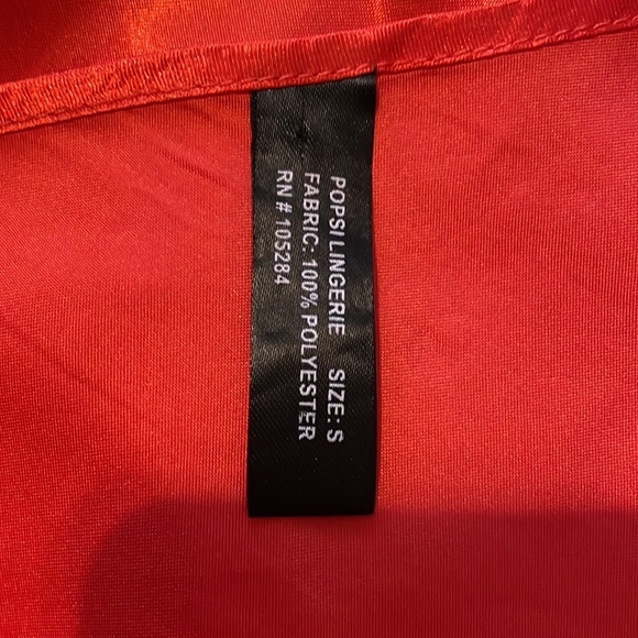 Lingerie - Picture 3 of 3